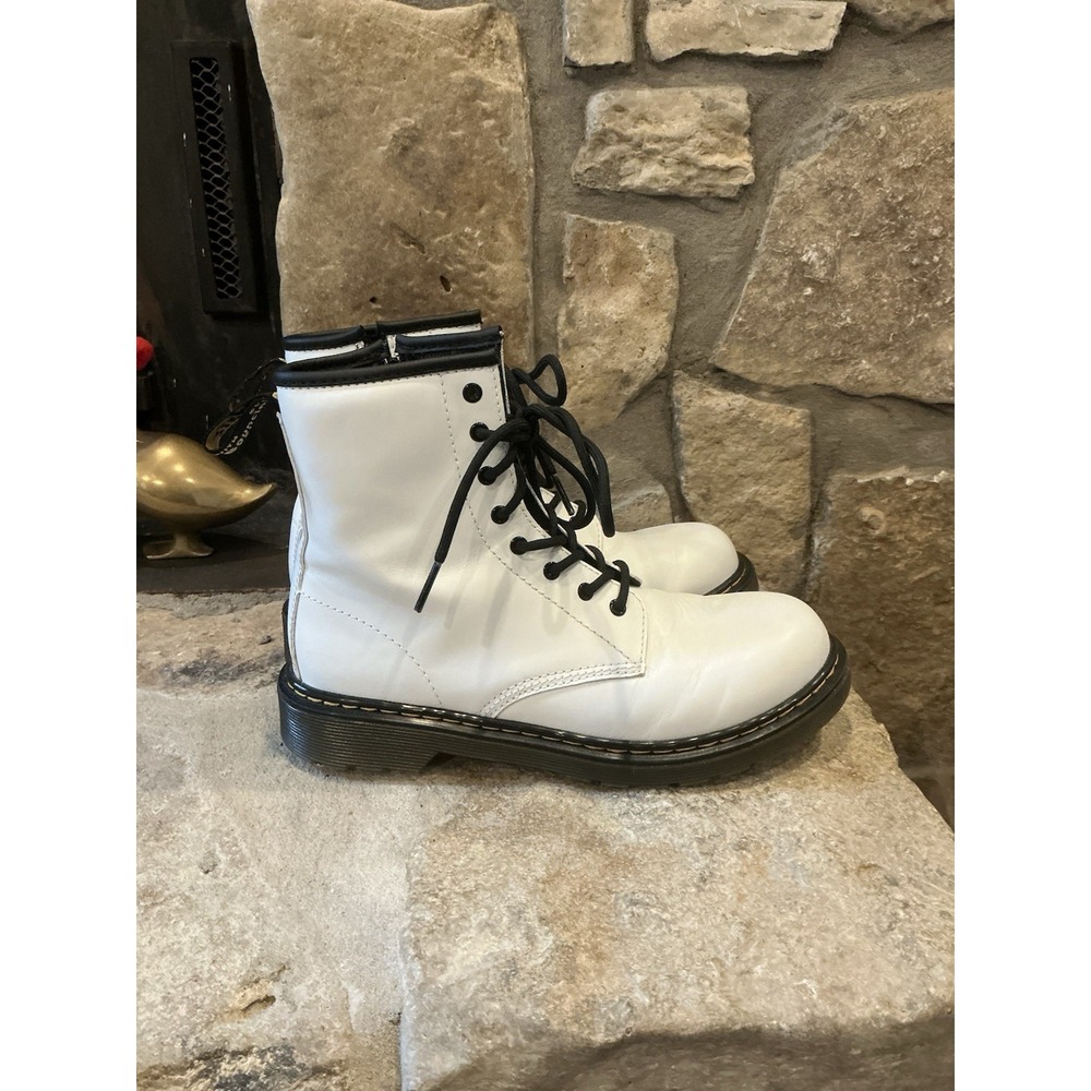 Doc Martens Women's Size 6‎ White Leather Air Wair Eye Combat Boots AW004 25057